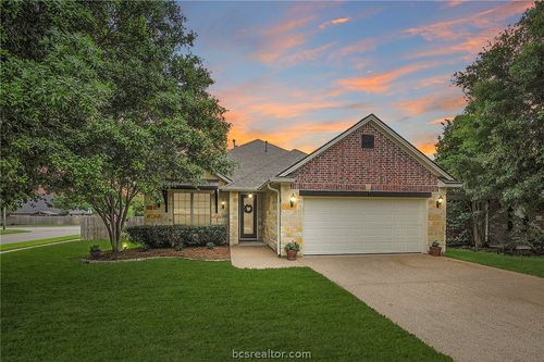 2401 Norham Drive, College Station, TX, 77845 | Card Image