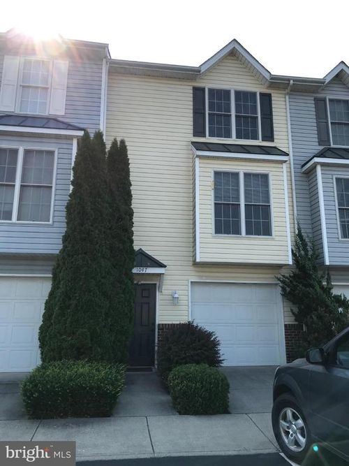 1047 Betsy Ross Ct, HARRISONBURG, VA, 22802-6520 | Card Image