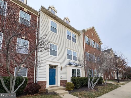 7012 Trek Way, GAINESVILLE, VA, 20155-3305 | Card Image