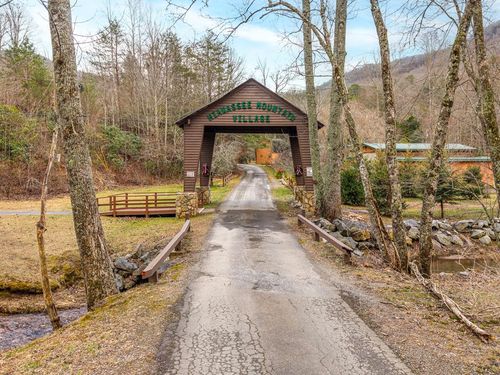 1856 Deer Run Cir, Hiawassee, GA, 30546-3785 | Card Image