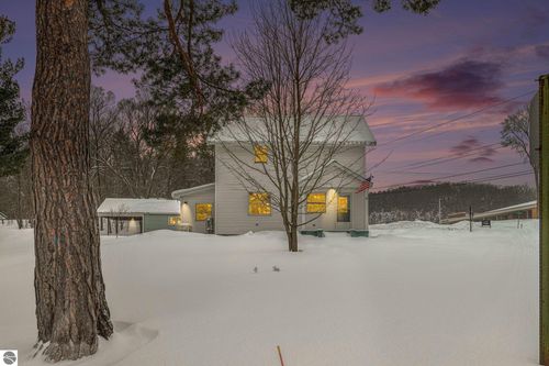 111 W Forrest Home Ave, Bellaire, MI, 49615-8492 | Card Image