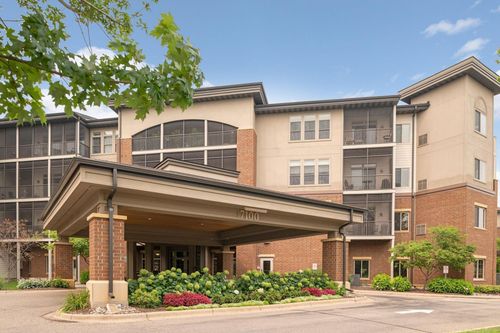 210-7100 Metro Boulevard, Edina, MN, 55439 | Card Image