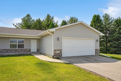 2902 Cohen Ln, Waterloo, IA, 50701-2311 | Card Image