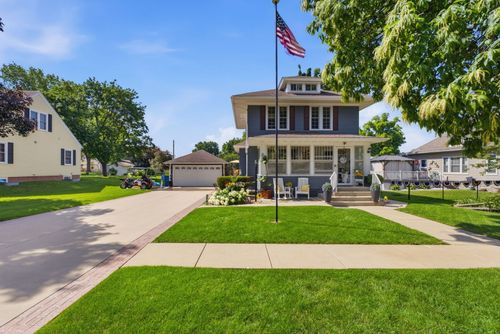 919 8th St, De Witt, IA, 52742-1529 | Card Image