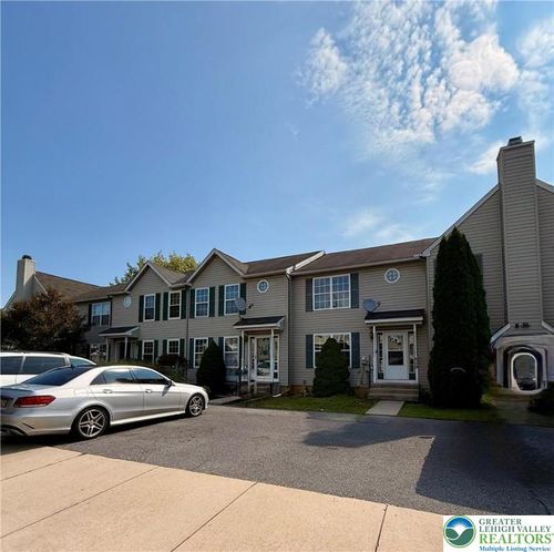 609 Abbe Ct, Freemansburg, PA, 18017-6307 | Card Image