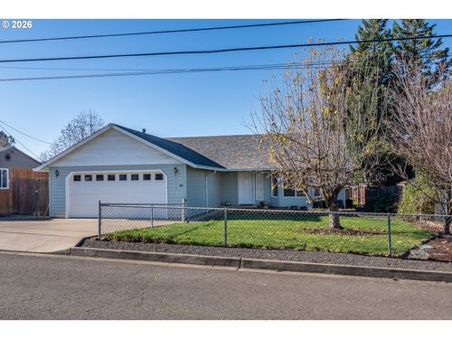 4216 Stella St, Roseburg, OR, 97471-4798 | Card Image