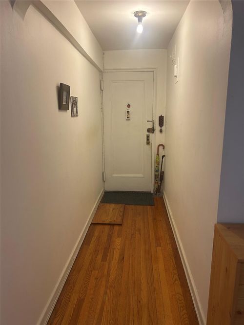 apt-4p-72 113th St, Forest Hills, NY, 11375-5604 | Card Image