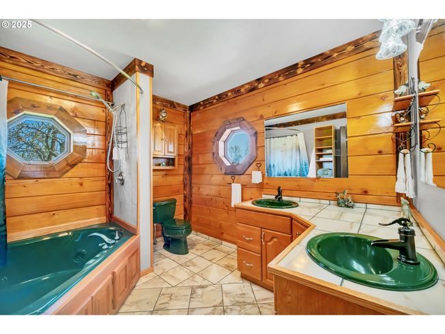 Bathroom, Attached-Double Sinks | Image 31