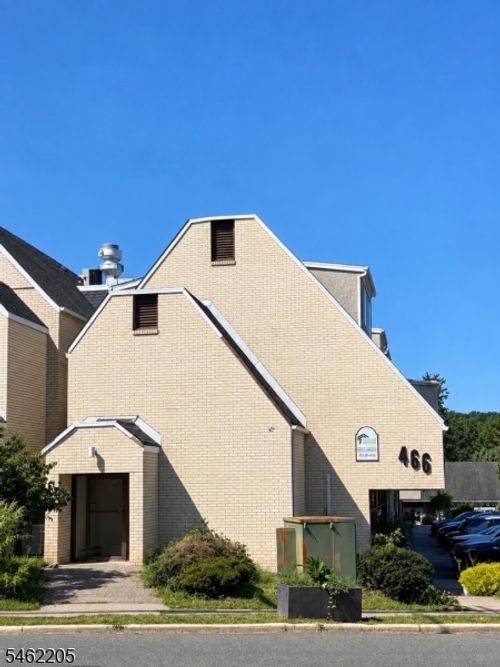 f-466 Pompton Ave, Cedar Grove, NJ, 07009-1812 | Card Image