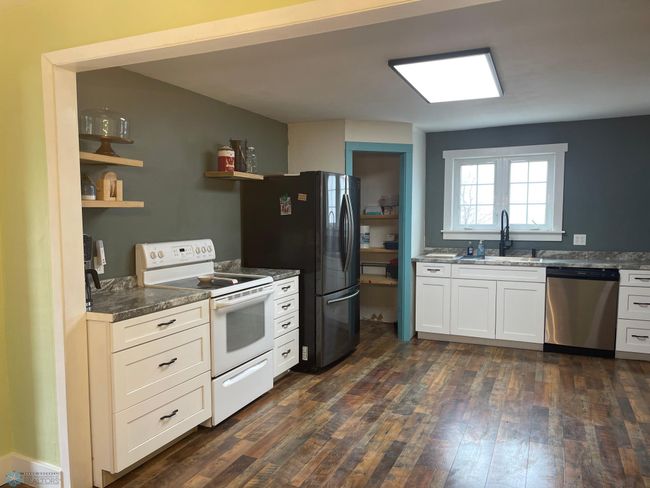 13237 72 Nd St Se, House other with 5 bedrooms, 1 bathrooms and null parking in Lisbon ND | Image 5