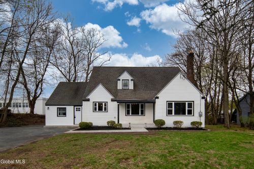 572 New Loudon Rd, Latham, NY, 12110-5333 | Card Image