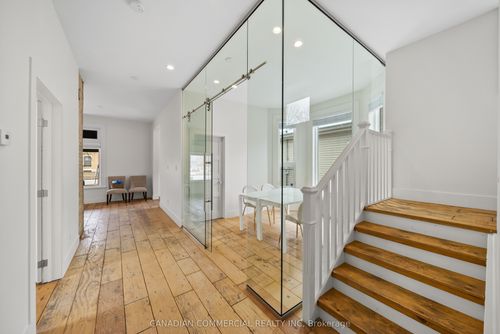 239 Colborne St, London, ON, N6B2S4 | Card Image