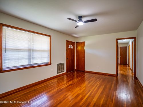 81 Wells St, Courtland, MS, 38620-9748 | Card Image