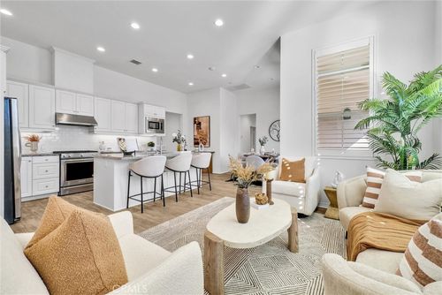 160 Parkwood, Irvine, CA, 92620-7352 | Card Image