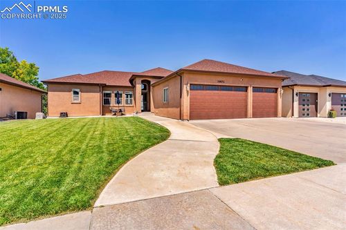 1601 Savannah Dr, Pueblo, CO, 81005-3536 | Card Image