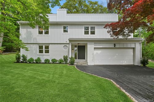 24 Country Rd, Mamaroneck, NY, 10543-1109 | Card Image