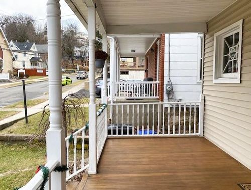 18 Cleveland St, Valhalla, NY, 10595-1929 | Card Image