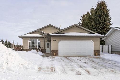 5021 58 St, Daysland, AB, T0B1A0 | Card Image