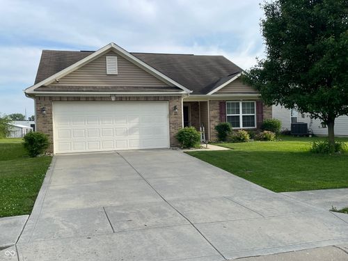 2731 Winding Creek Ln, Greenfield, IN, 46140-7030 | Card Image