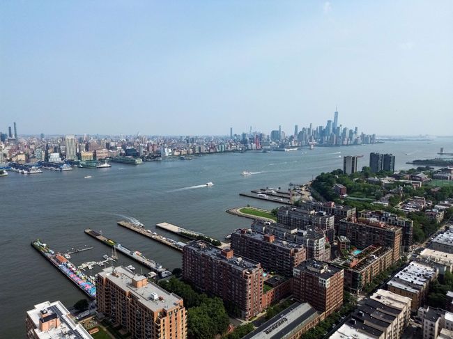 APT-103 - 2 Constitution Ct, Condo with 3 bedrooms, 3 bathrooms and null parking in Hoboken NJ | Image 34