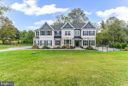 1051 Glen Hall Rd, KENNETT SQUARE, PA, 19348-1016 | Card Image