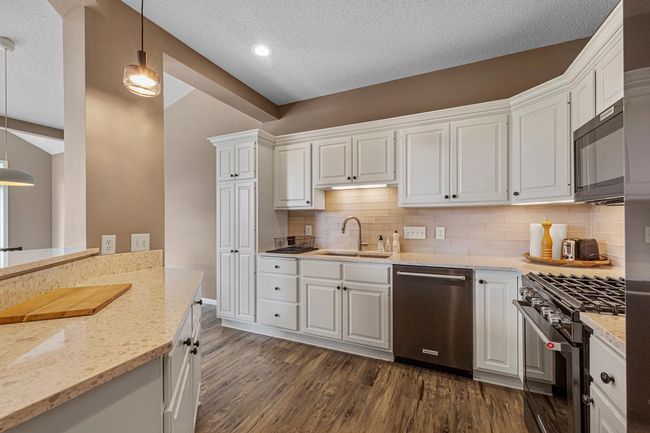 21 Kitchen.jpg | Image 24