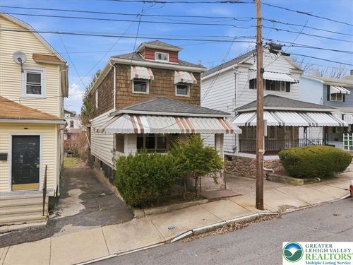 156 Andover St, Wilkes Barre, PA, 18702-4232 | Card Image