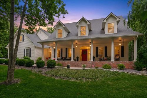 14615 Whippoorwill Ln, Greenwood, MO, 64034-8302 | Card Image