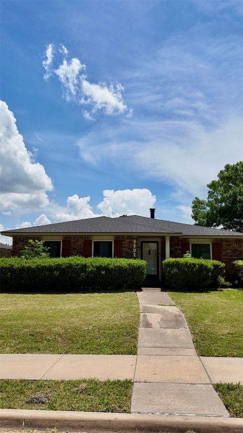 9102 Willowbrook Dr, Rowlett, TX, 75088-4620 | Card Image