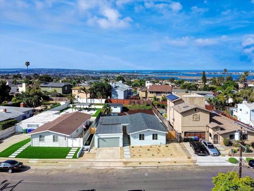2802 Cowley Way, San Diego, CA, 92110-1005 | Card Image