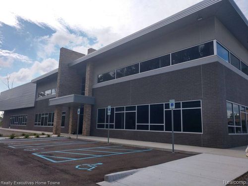 c-49433 Hayes, Shelby Charter Township, MI, 48315 | Card Image