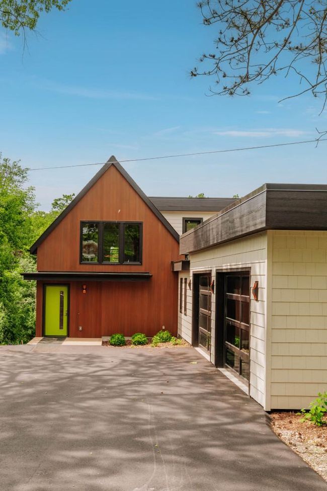 N53W34235 Road Q, House other with 4 bedrooms, 3 bathrooms and null parking in Okauchee WI | Image 10