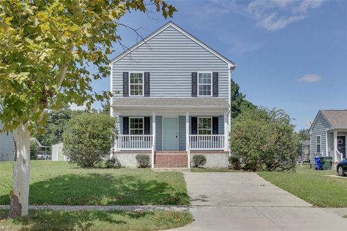 898 Lake Kennedy Dr, Suffolk, VA, 23434-3641 | Card Image