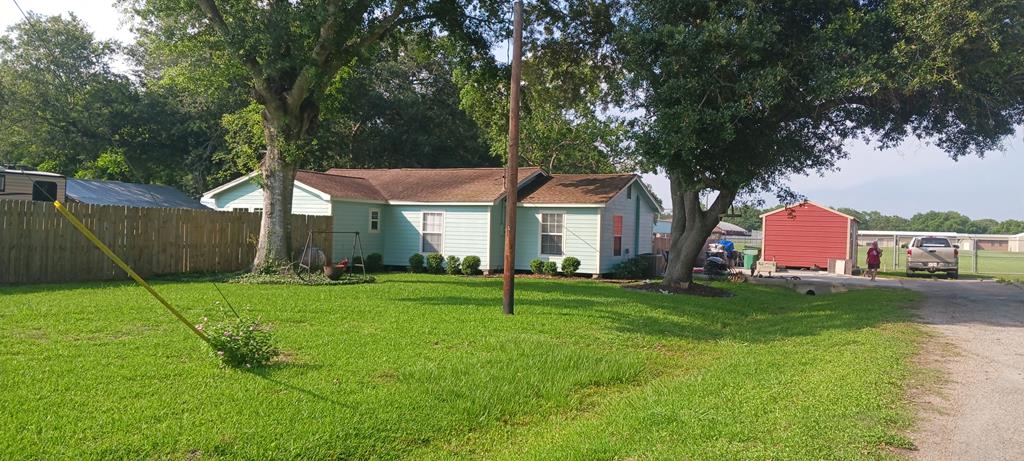 Avenue I , Danbury, TX 77534