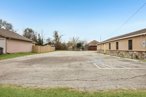 1734 Nomas St, Dallas, TX, 75212-3803 | Card Image