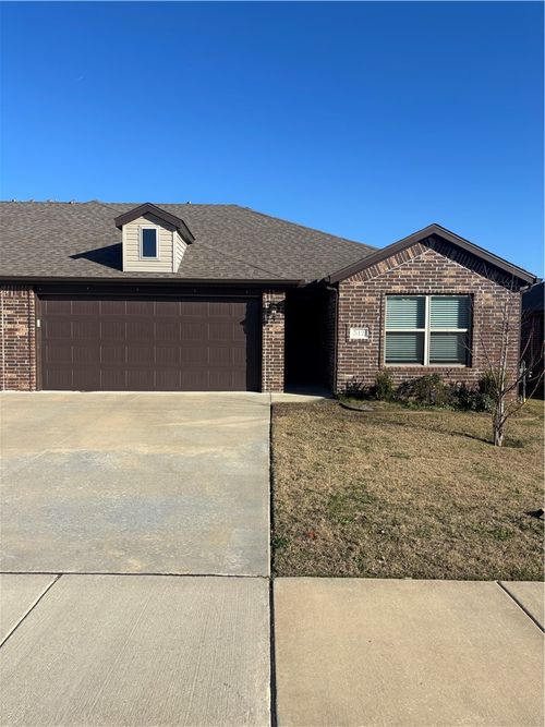 510 Vee St, Centerton, AR, 72719-5069 | Card Image