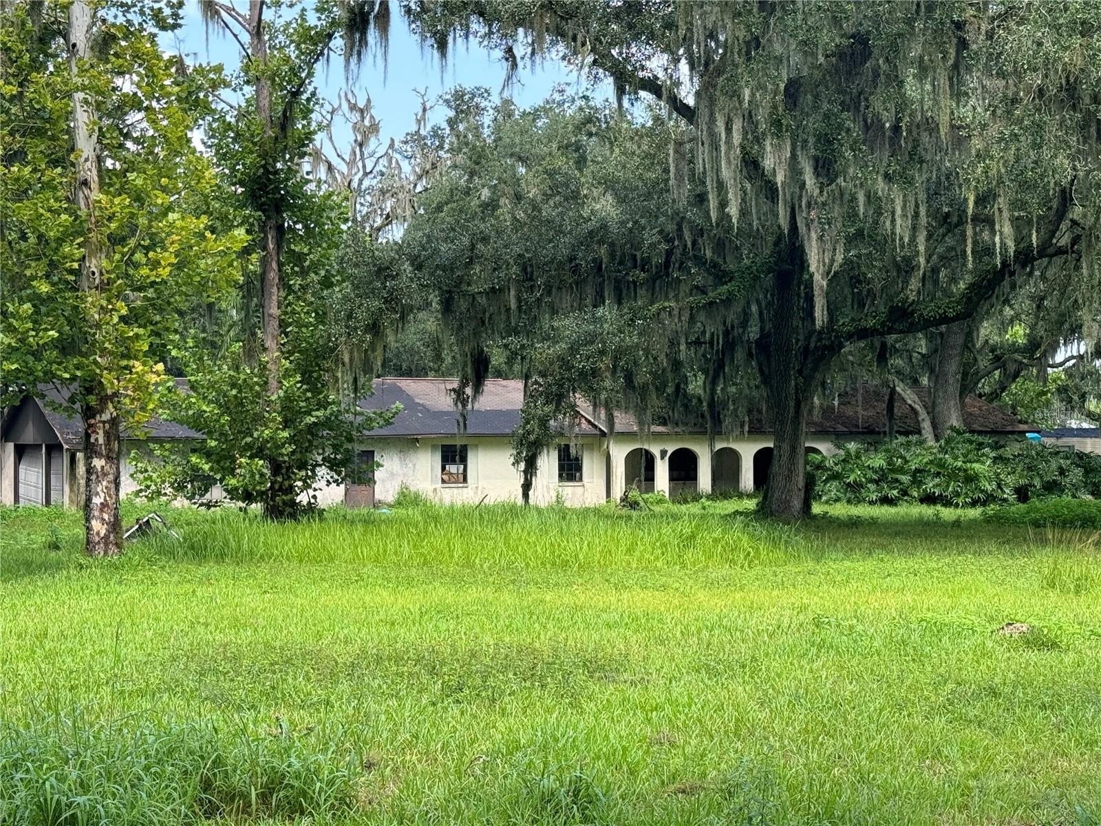 Bugg Rd, Plant City, FL 33567