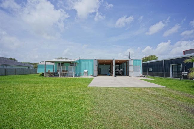 89 Carrie St, House other with 3 bedrooms, 1 bathrooms and null parking in Port O Connor TX | Image 13