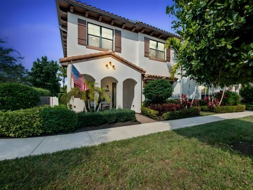 8125 Hobbes Way, Palm Beach Gardens, FL, 33418-6071 | Card Image