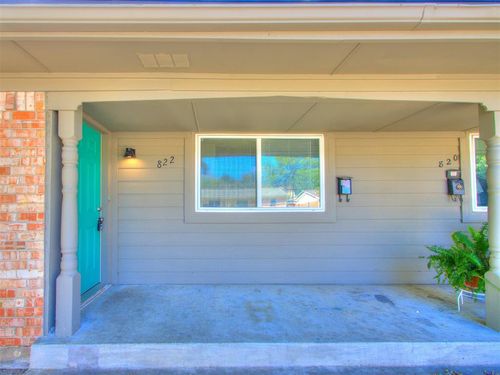 822 Russell Cir, Norman, OK, 73071-4652 | Card Image