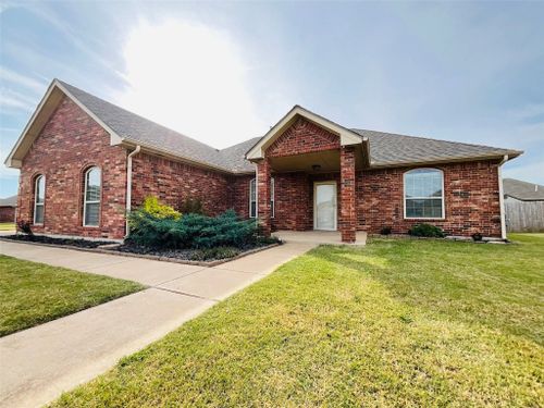 948 Ne 30th Street, Moore, OK, 73160 | Card Image