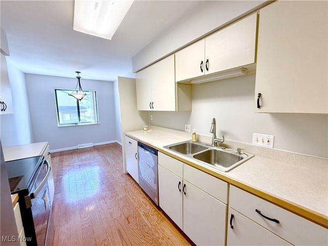 953 Hampton Ridge Dr, Condo with 2 bedrooms, 2 bathrooms and null parking in Akron OH | Image 13