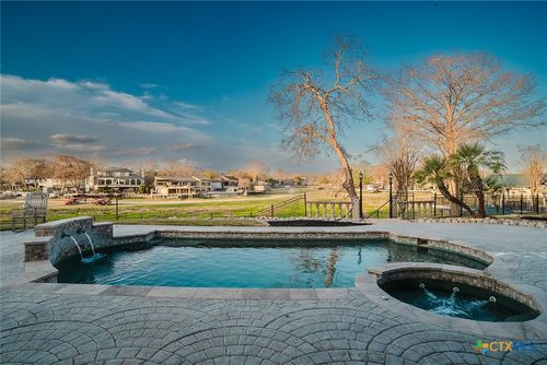 850 Lakeview Trl, McQueeney, TX, 78123-3409 | Card Image