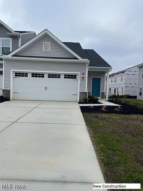 3463 Bushwillow Dr, Uniontown, OH, 44685 | Card Image