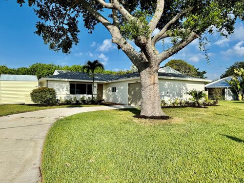 2143 4th Ct Se, Vero Beach, FL, 32962-7302 | Card Image