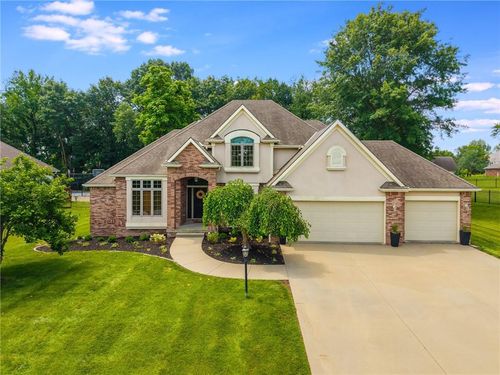 4902 Corinth Dr, Saint Joseph, MO, 64506-4005 | Card Image