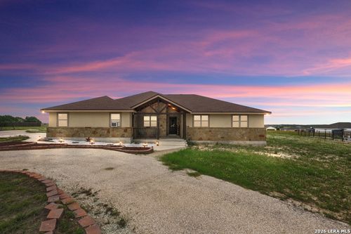 317 Honeysuckle Ln, La Vernia, TX, 78121-4472 | Card Image