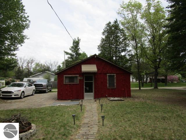 Oakwood Dr, West Branch, MI 48661