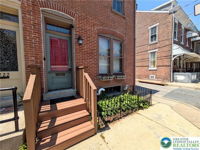 224 N 11 Th St, Townhouse with 4 bedrooms, 3 bathrooms and null parking in Allentown PA | Image 5