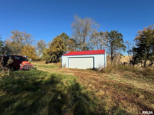 10924 70th St, Olin, IA, 52320-7747 | Card Image